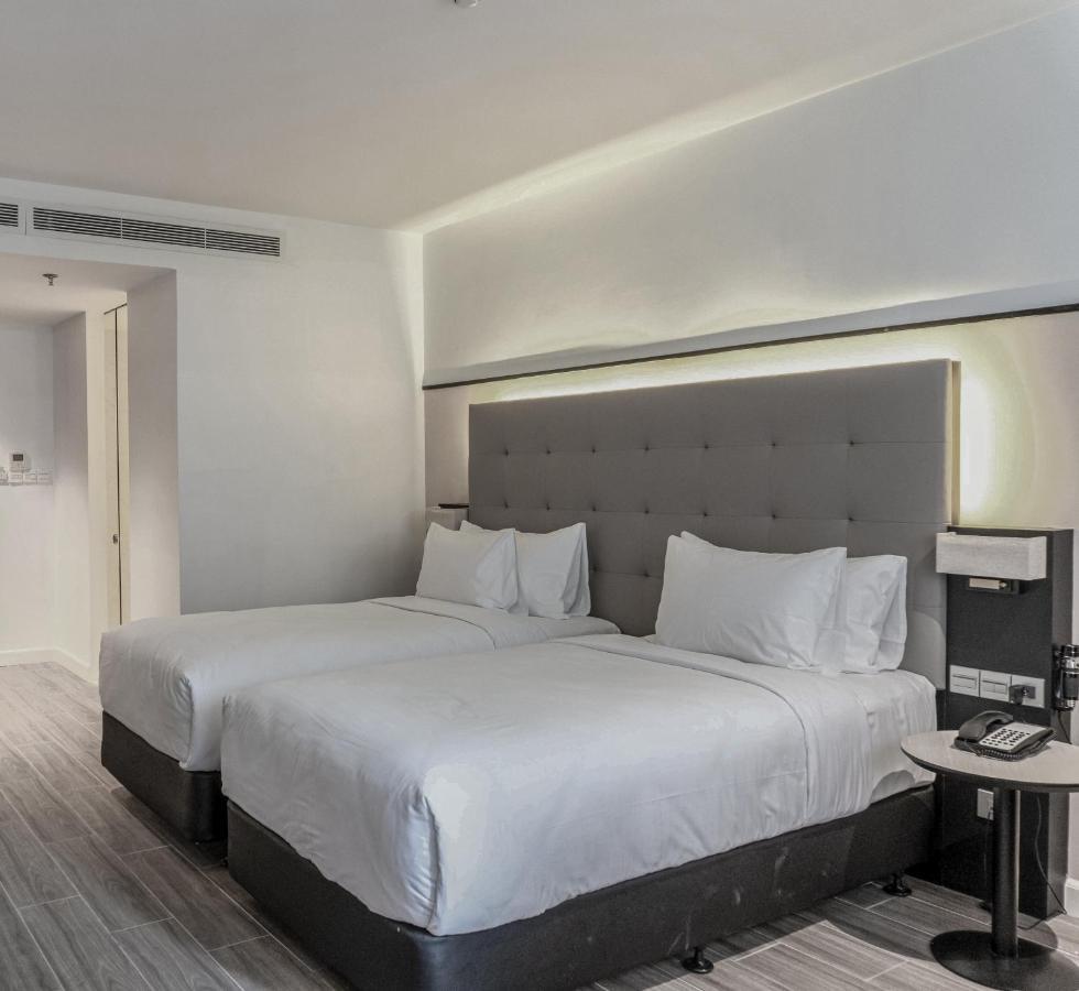 M Village Hotel Ton That Dam Хошимін Екстер'єр фото